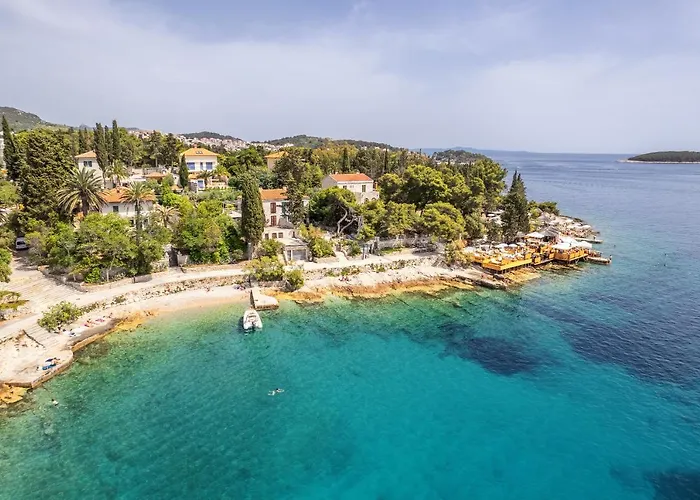 Bozic Hvar フヴァル