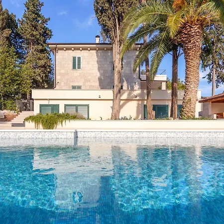 Bozic Hvar Villa *